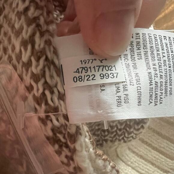 NWT American Eagle Woman’s Cream Brown Cropped Bandana Print Cardigan- Size L - Picture 8 of 12